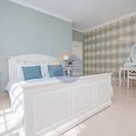 Luxury Suites, Heated Outdoor Pool *