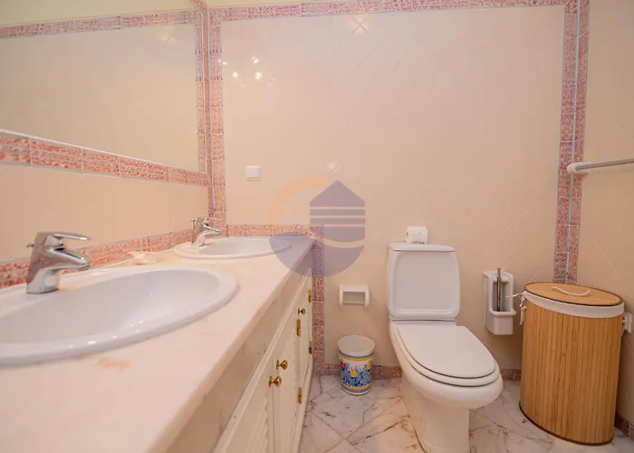 Luxury Suites, Heated Outdoor Pool * Portimão